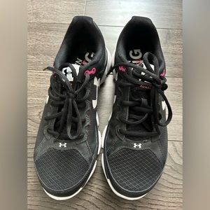 BNWOT Under Armour Runners